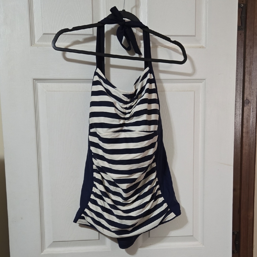 Ava & Viv Navy and White Striped Swimsuit Top Size 22W